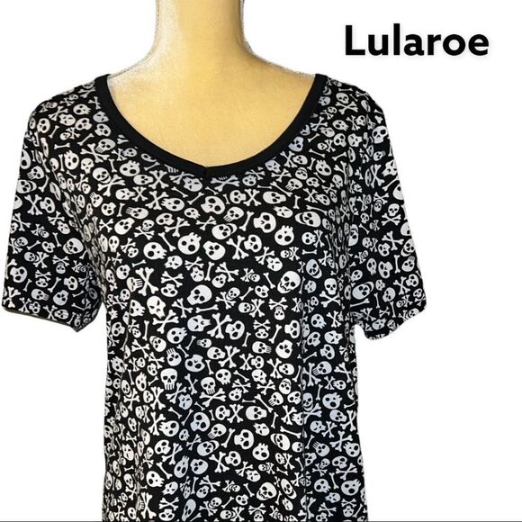 Lularoe black and white skull and crossbones top! - Picture 1 of 8